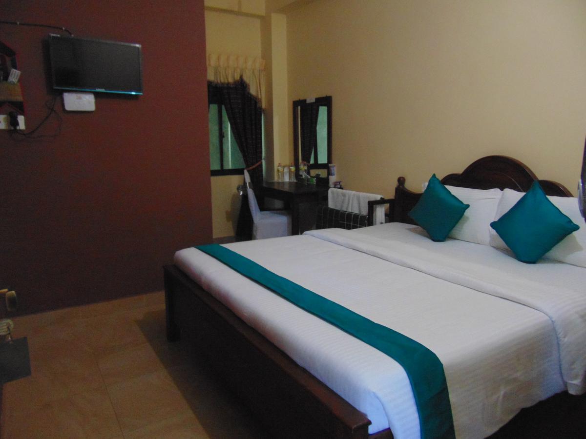 Sri Krishna Bhavan Hotel Hatton Esterno foto