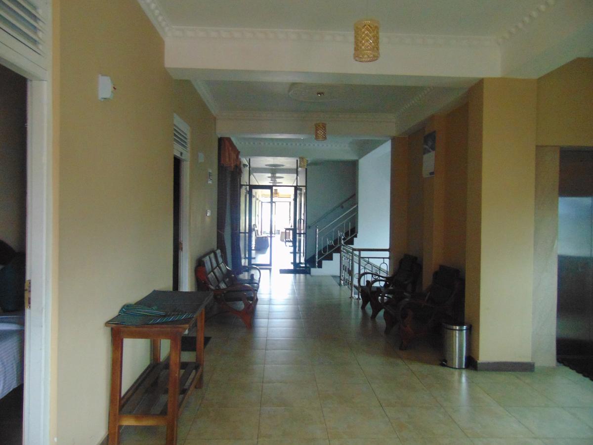 Sri Krishna Bhavan Hotel Hatton Esterno foto