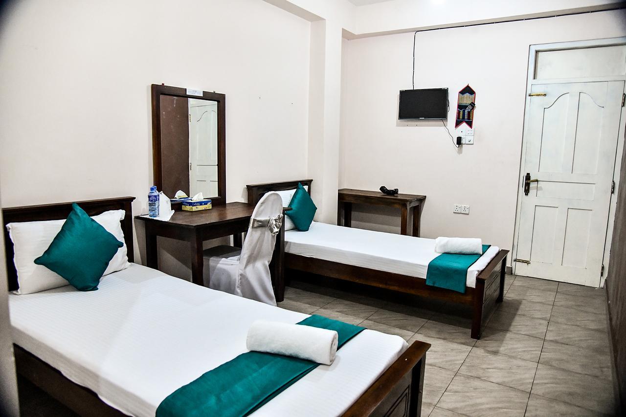 Sri Krishna Bhavan Hotel Hatton Esterno foto