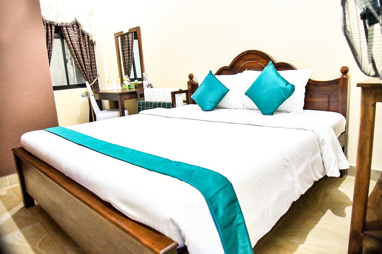 Sri Krishna Bhavan Hotel Hatton Esterno foto