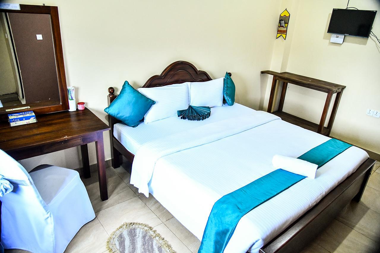 Sri Krishna Bhavan Hotel Hatton Esterno foto