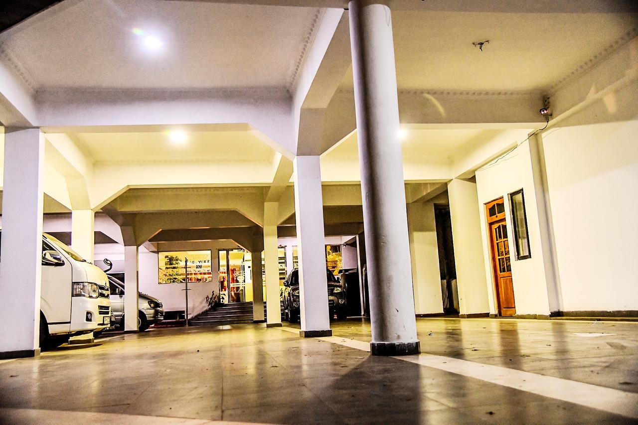 Sri Krishna Bhavan Hotel Hatton Esterno foto