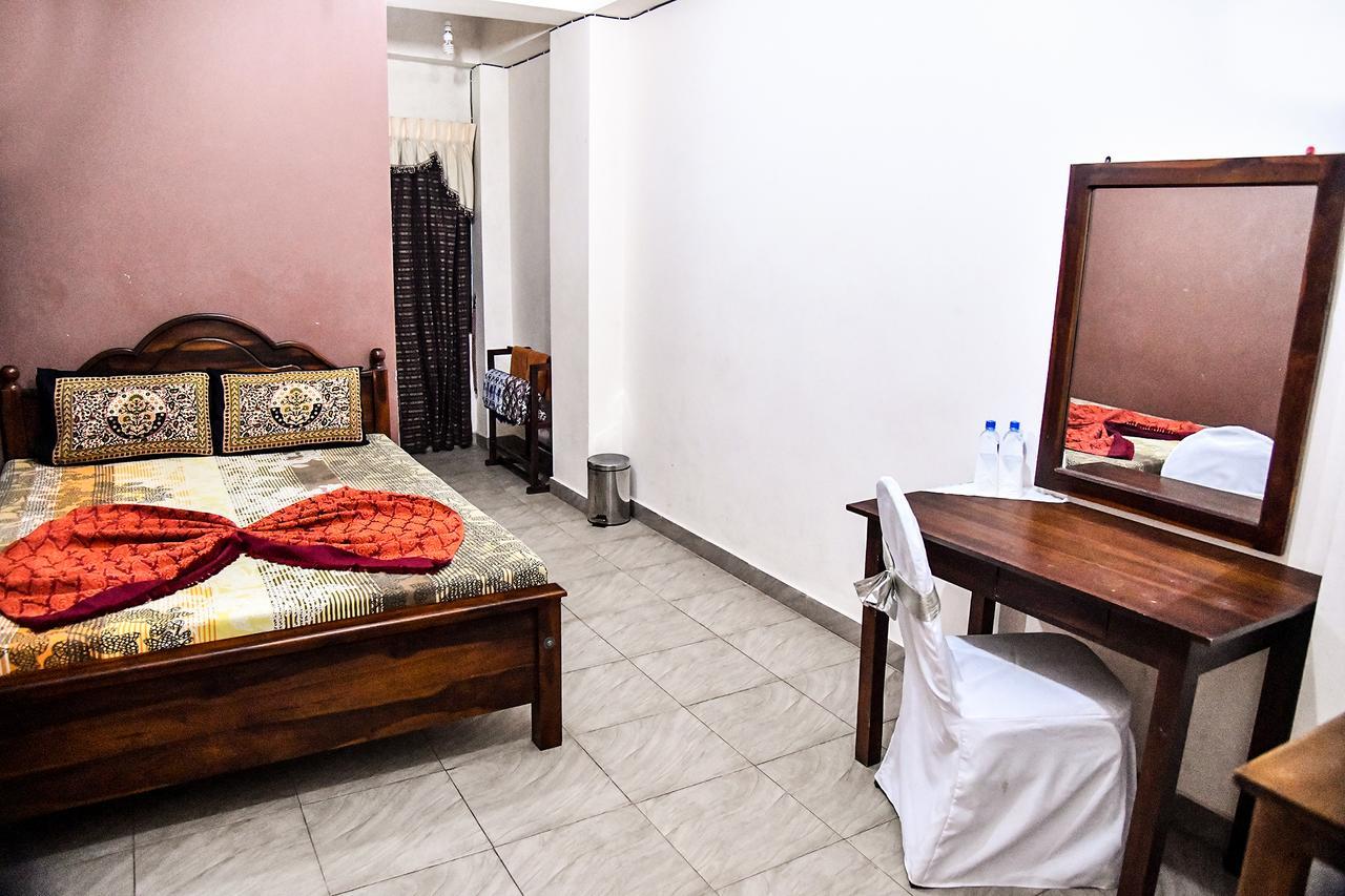 Sri Krishna Bhavan Hotel Hatton Esterno foto