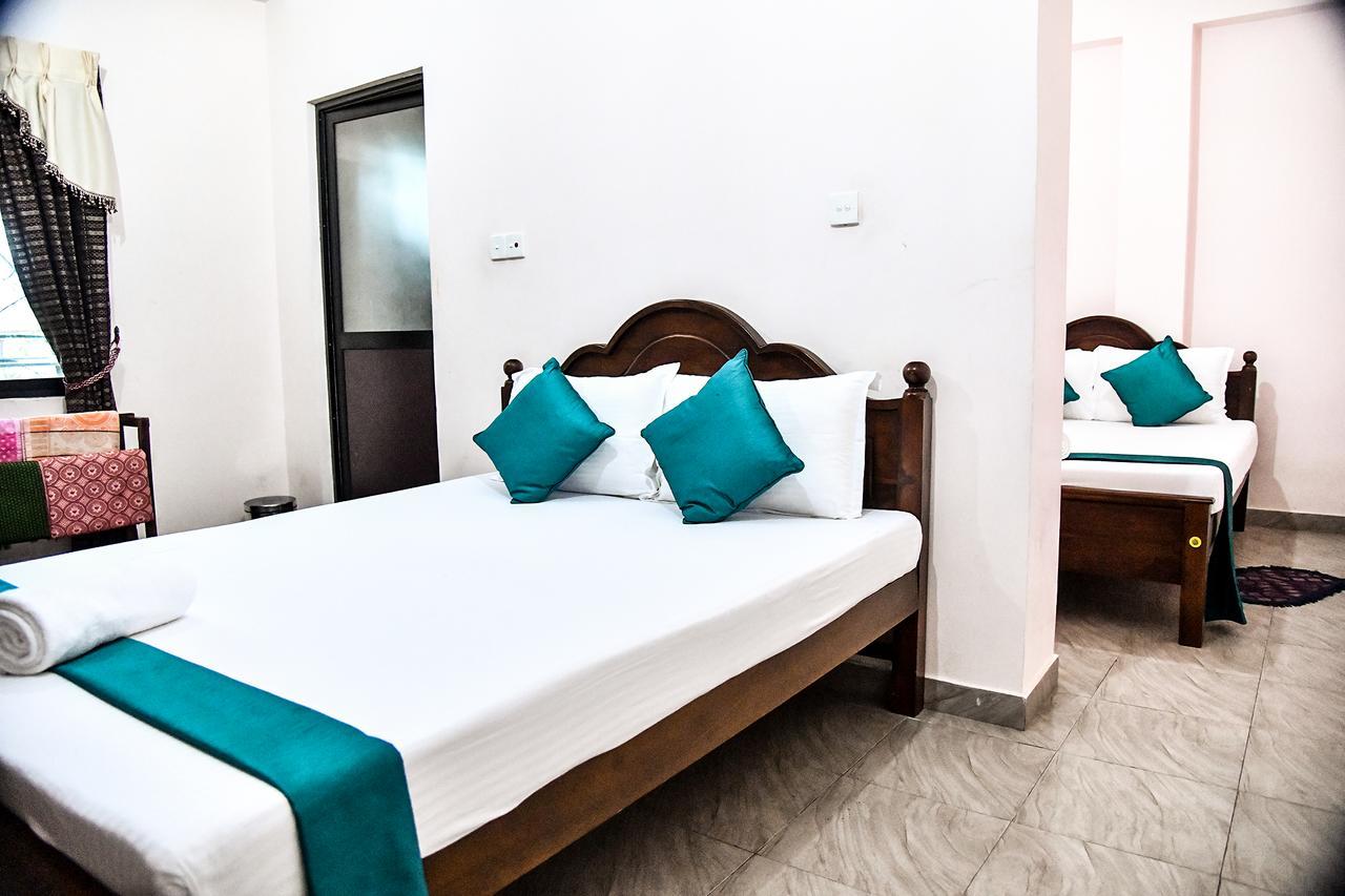 Sri Krishna Bhavan Hotel Hatton Esterno foto