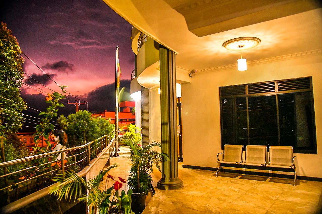 Sri Krishna Bhavan Hotel Hatton Esterno foto
